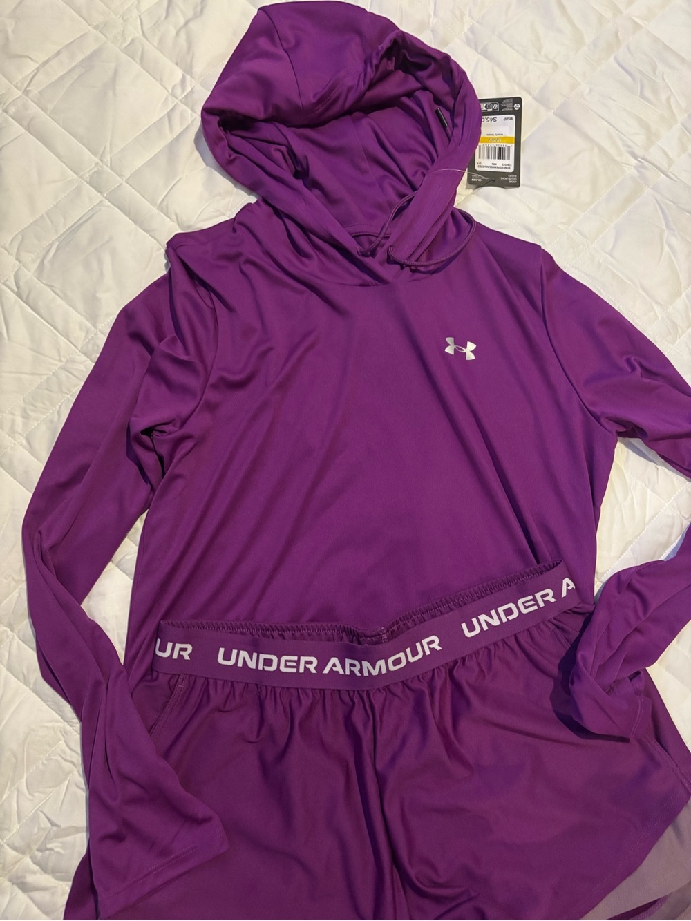 Women’s Under Armour Purple Hooded shirt and short set size med nwt